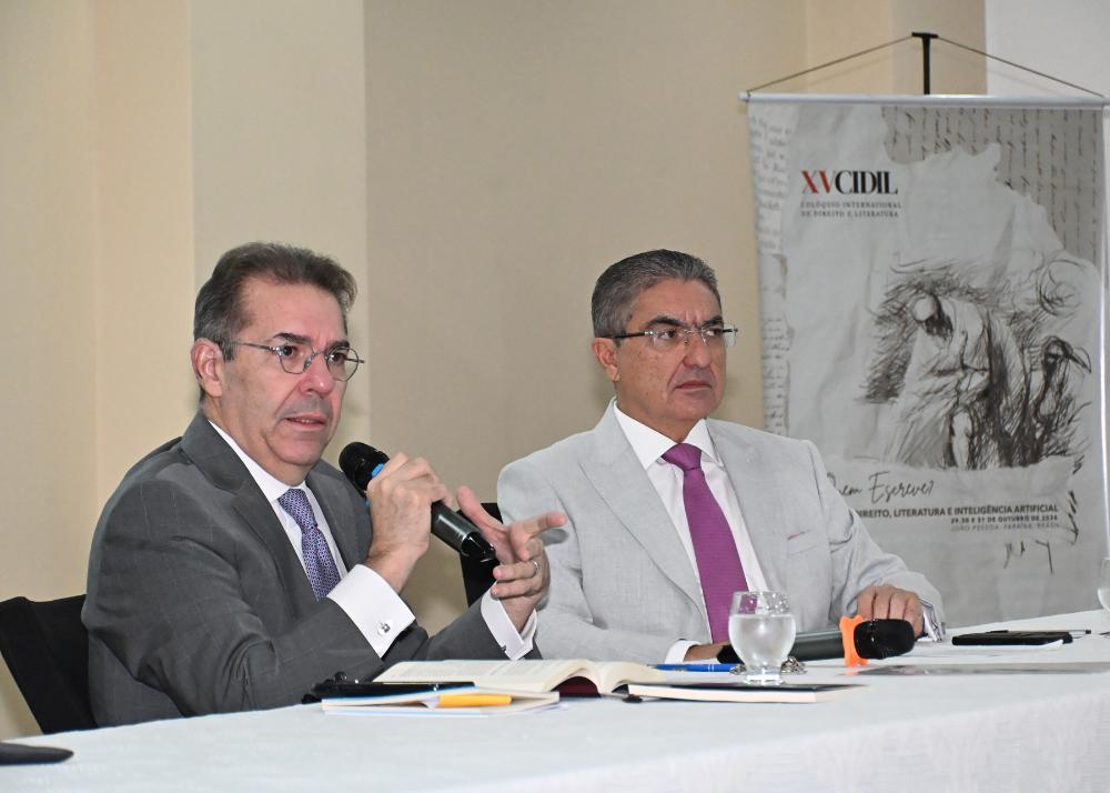 Palestra e lançamento de livro do ministro Marcelos Navarro marcam o último dia do XV CIDIL&nbsp;
